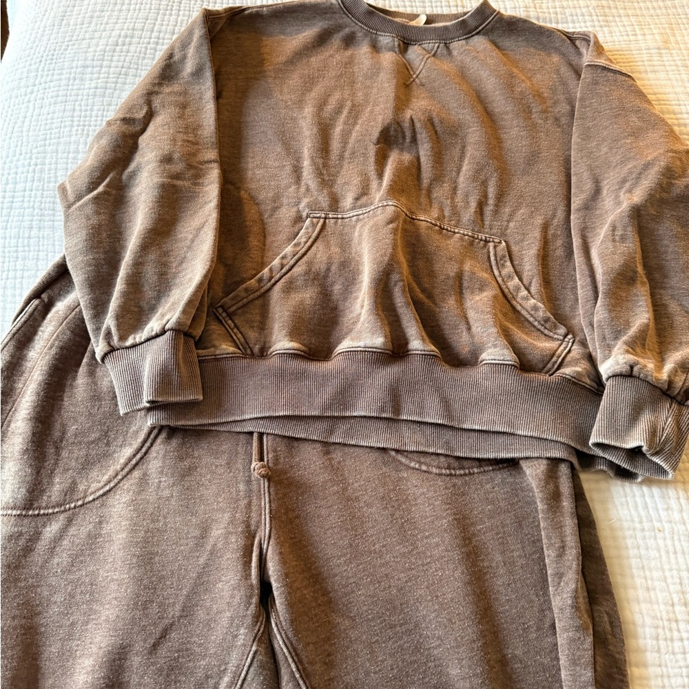 NWOT Free People Slow it Down sweatshirt and joggers.